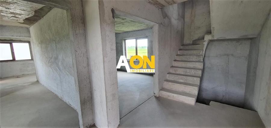 Casa 4 camere 300 mp teren zona Partos