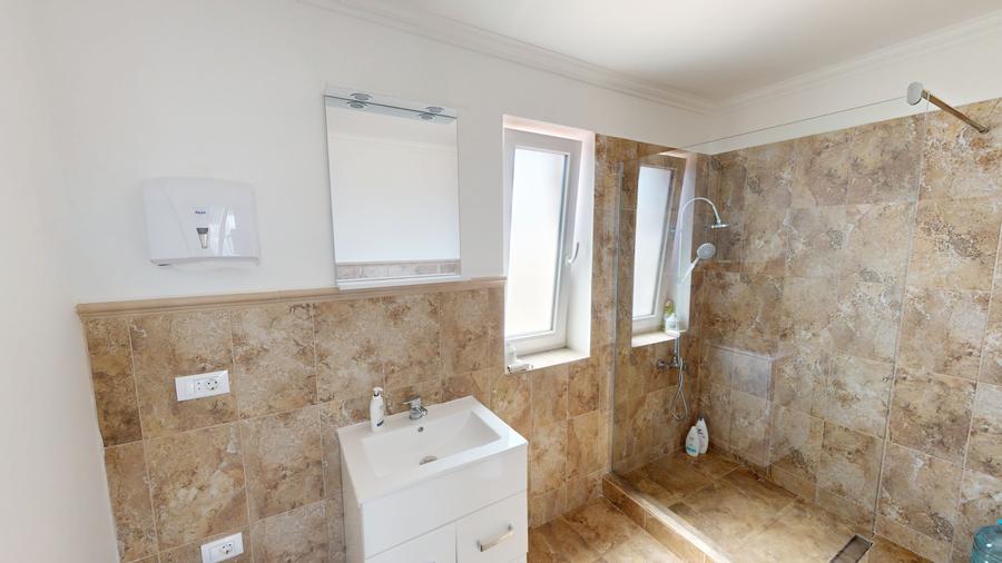Spre vânzare - casa 146 mp, zonă Iasi, Valea Lupului