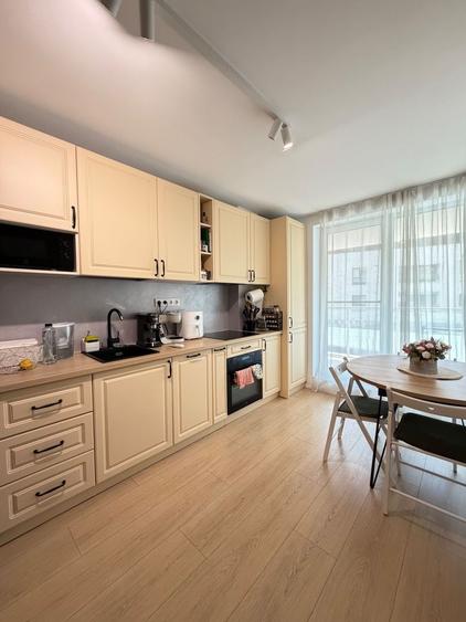 Apartament 2 camere, terasa, etaj intermediar, boxa, parcare