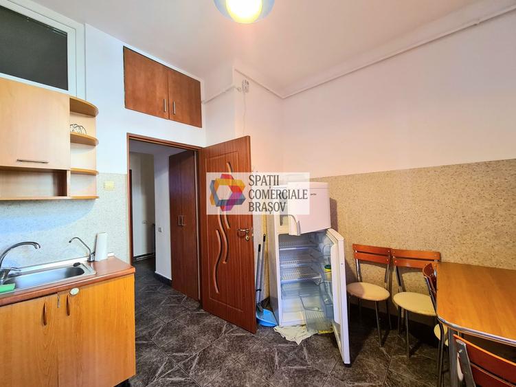 Apartament de închiriat, două camere, Brasov, zona Centrul Civic, 55 mp.