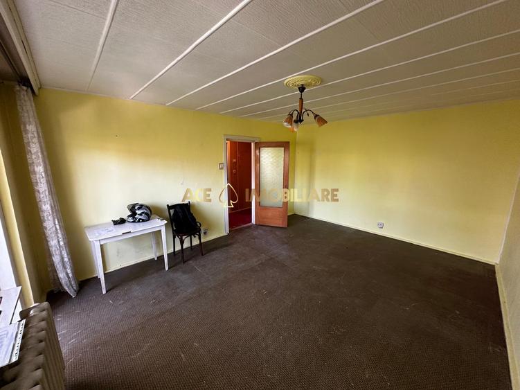 Garsoniera de vanzare | Virtutii | Metrou | Necesita renovare | balcon