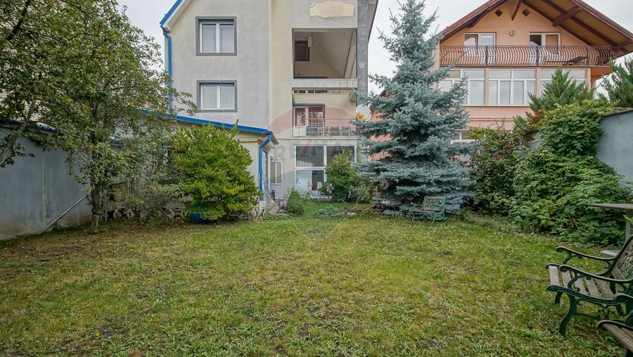 Hotel/ Pensiune in Brasov cu 14 camere-ideal pentru investitie