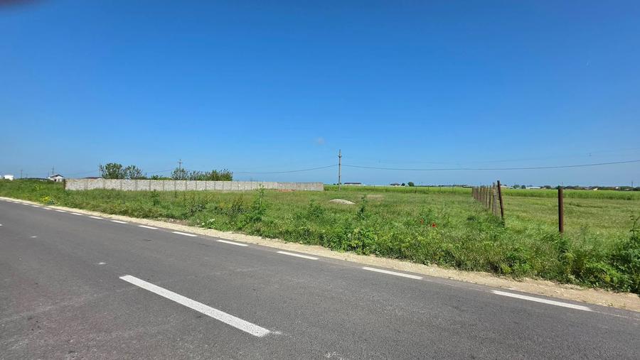 Teren extravilan 2000 mp – deschidere 44 ml la DN – Movilița