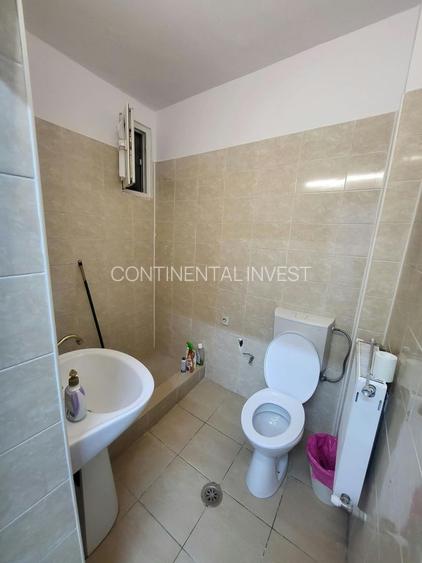 Casa de inchiriat. curte, centrala proprie, zona centrala. metrou 7min - 14