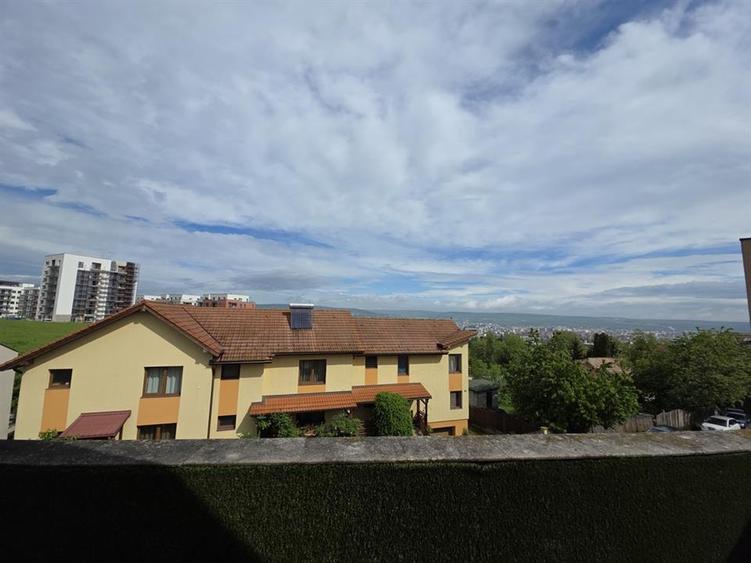 Comision 0%. Apartament 3 camere in A.Muresanu cu terasa panoramica si garaj