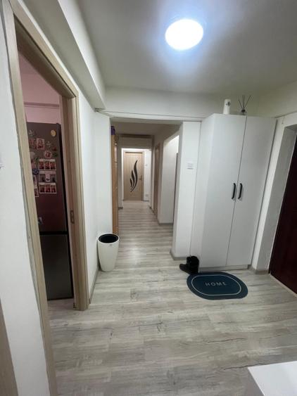 Apartament 3 camere, 68.72 mp, zona Piata Valea Rosie