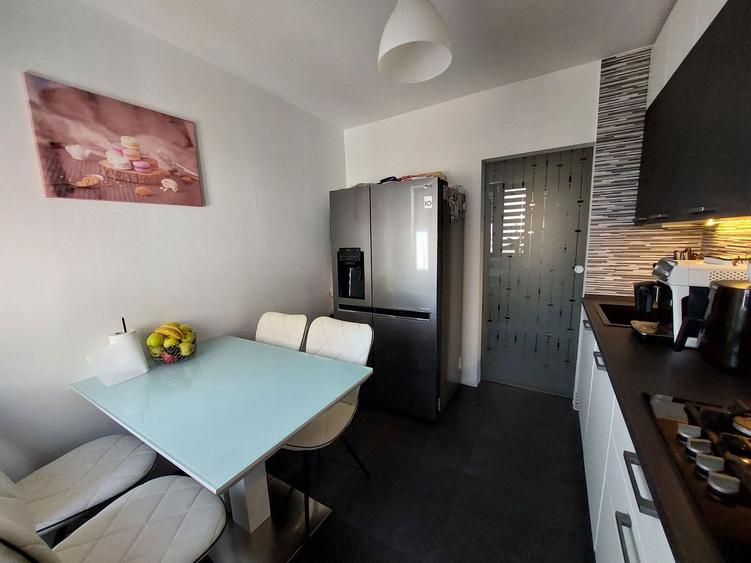 Apartament 3 camere 1 Decembrie 1918