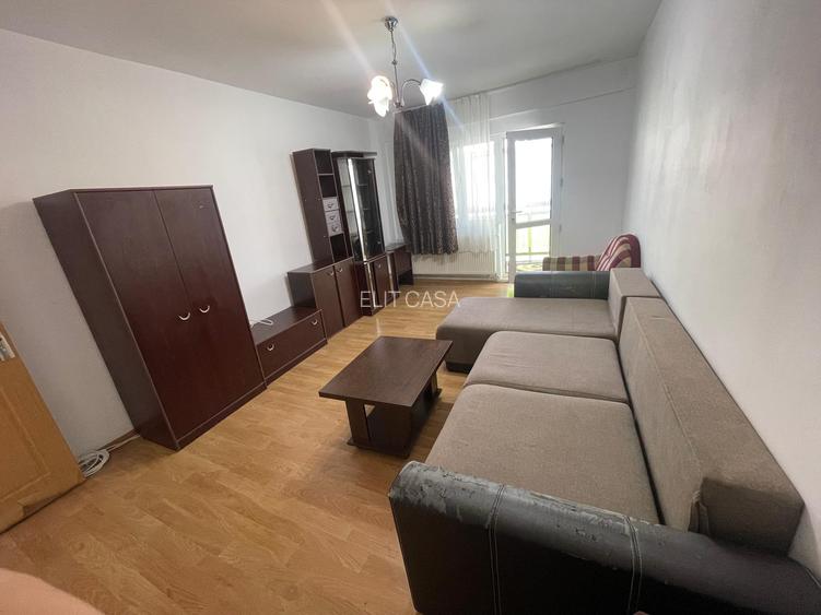 Apartament cu 3 camere decomandat, zona Mircea cel Batran - 3