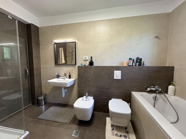 Vila situata in cartierul ANL, stare impecabila la interior