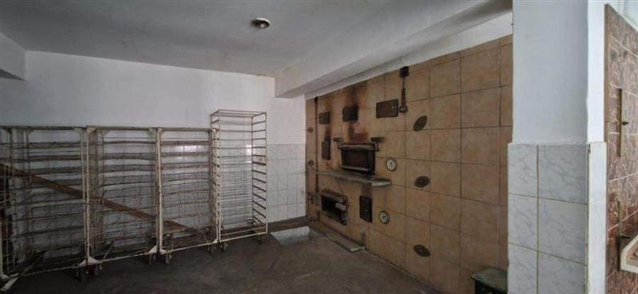 De vanzare casa(fosta brutarie) in Ernei, Mures