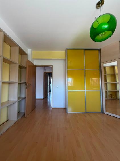 Pipera Voluntari,Domus Stil,Emil Racovita, Parcare, Recent Igienizat