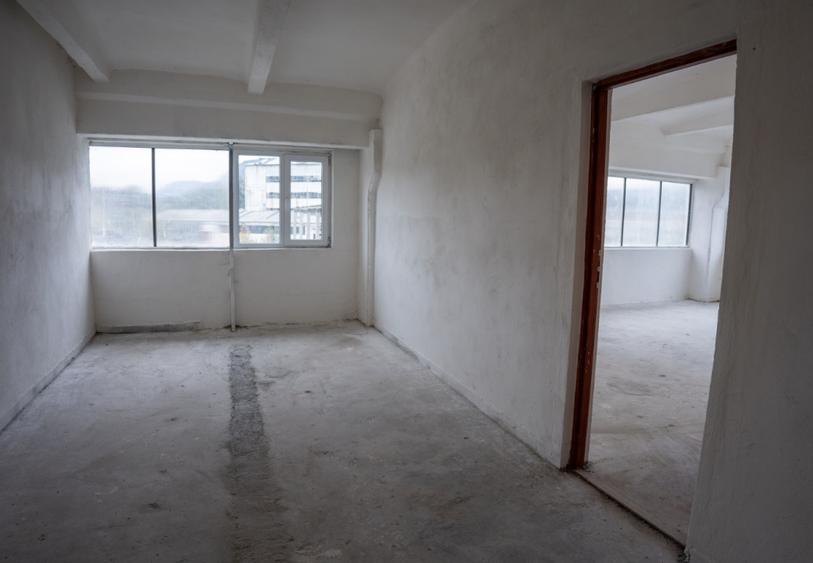 Hală industrială P+E de vânzare în Toplița – 628 mp construiți, structură beton