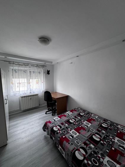 Apartament 3 camere, 71 mp, zona Lapus