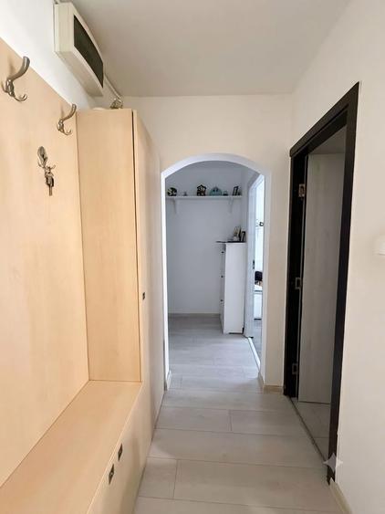 Apartament 3 camere, spațios, amenajat, zona Lipovei