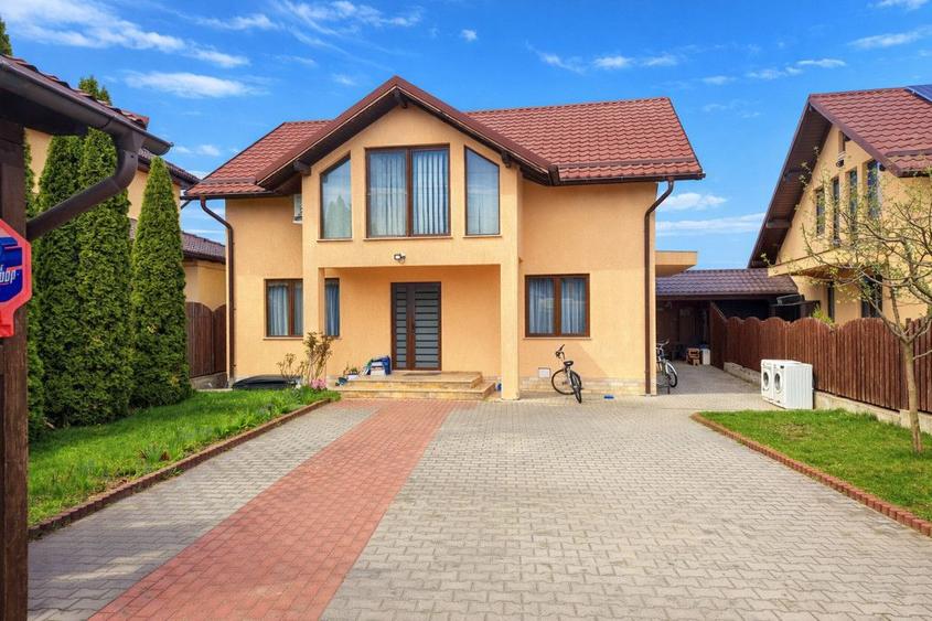 Casă spațioasă 4 camere, curte mare, Arhitecților
