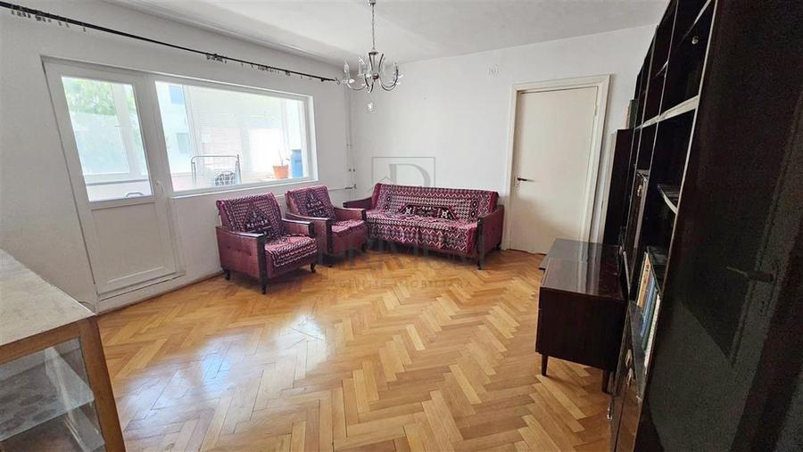 SOARELUI - 3 CAM - DECOMANDAT - BAIE RENOVATA - ETAJ 2 - BLOC IZOLAT - ZONA LINI