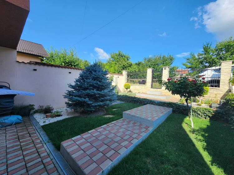 CASA DE VANZARE, 4 CAMERE, 2 BAI, 115 MP UTILI , NICOLINA-STRADA VECHE