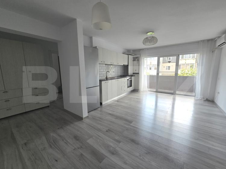Apartament 3 camere, 66 mp, zona Micro 3