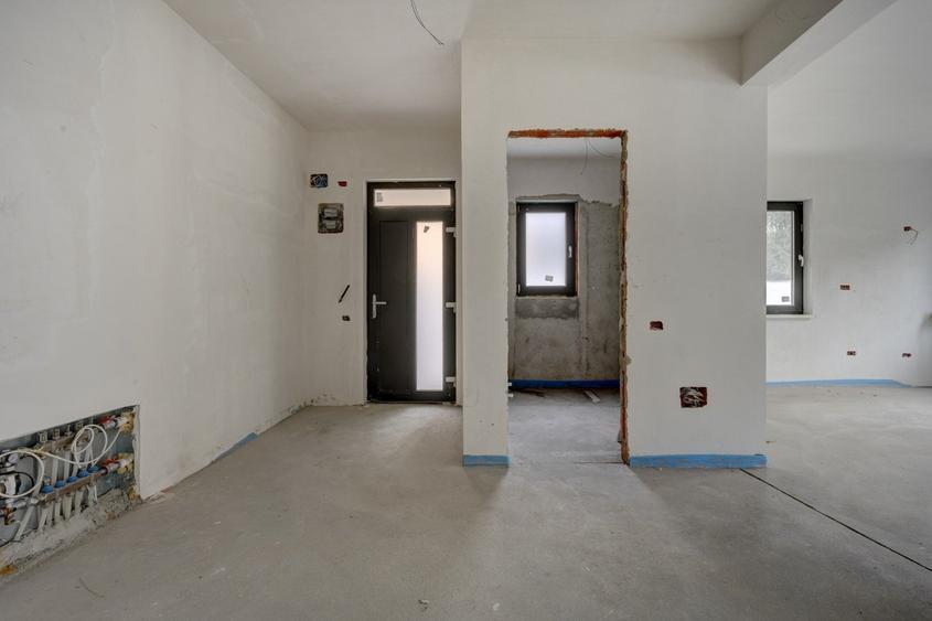Casa se preda finisata - 4 bai -3 dormitoare - curte - parcare - metrou Păcii