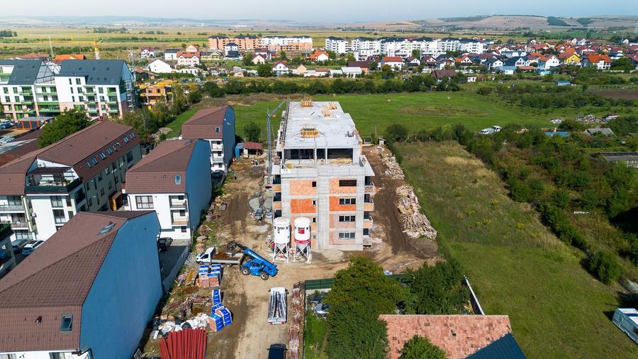 Penthouse pe malul lacului, cu terasă panoramică 90 mp