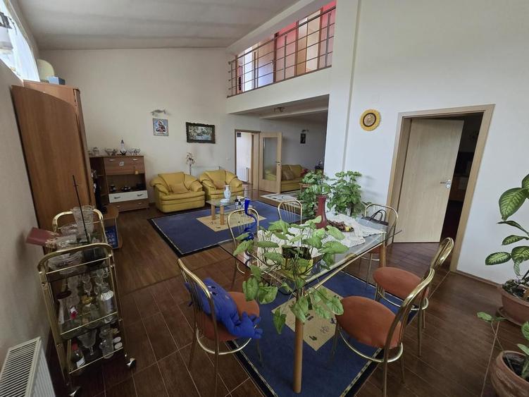 Duplex de Vânzare 152 mp utili + 455 mp teren Locație Excelentă!