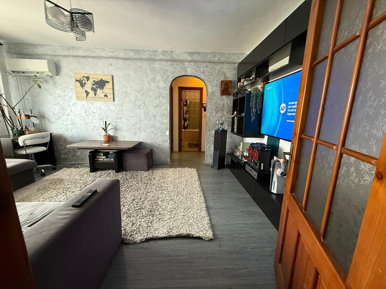 Apartament 3 camere de vanzare Mircea cel Batran