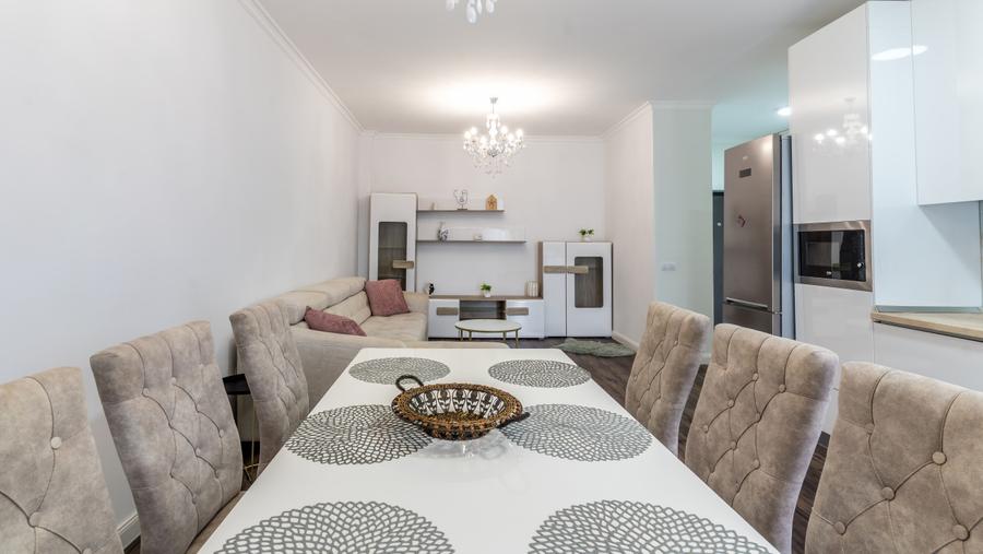 Apartament 2 camere, cart.Europa, str.Aurel Gurghianu, parcare subterana, balcon