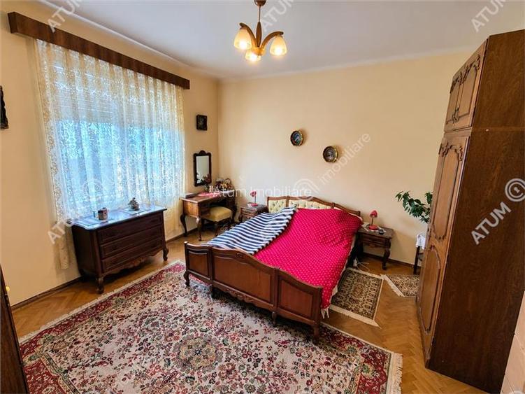 De vanzare casa cu 3 camere pivnita garaj si 508 mp teren in Sibiu - 5