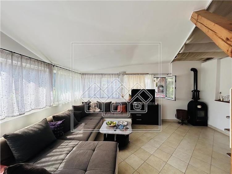 Casa individuala, teren mare, 260 mp utili, Sura Mica - 40