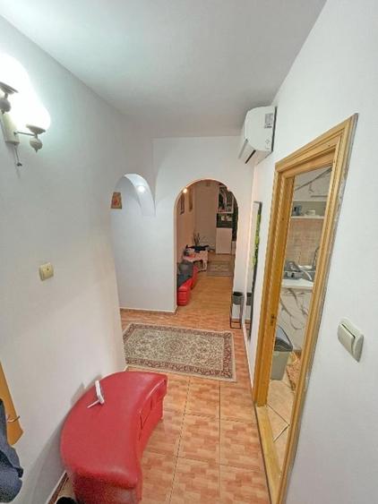 Apartament 3 camere zona Primaverii/Capat 1 , etaj 4 cu sarpanta ,mobilat