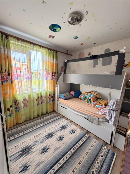 Apartament 3 camere, 63 mp, zona Garii