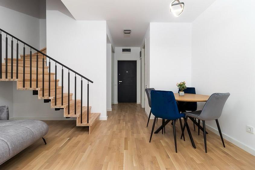 Vila ZENVILLE Pipera piscina exterioara - gradina INVESTITIE CHIRIAS
