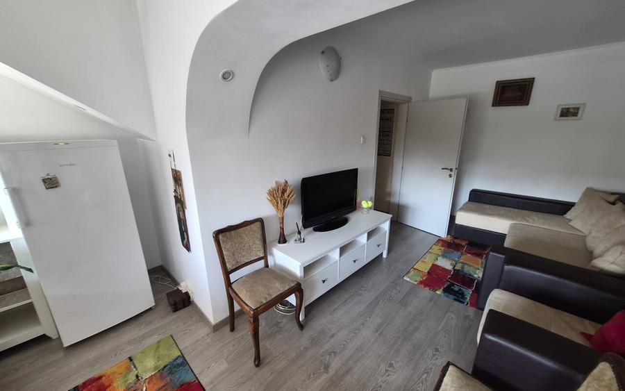 Pța Alba Iulia 3camere +terasă mare
