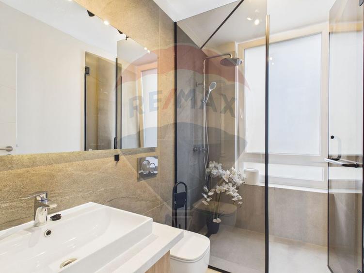 Apartament spatios cu 2 camere de vânzare in Catted Family