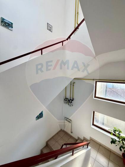 Apartament de vânzare zona Peninsula Constanta zona Cazino Bloc Nou