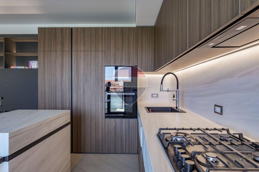 Cortina North | 3 camere lux, parcare subterană și boxă