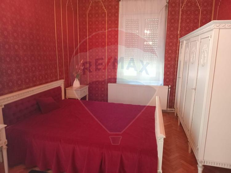 Vila deosebita de vânzare în zona Ultracentral (EROUL NECUNOSCUT!!)