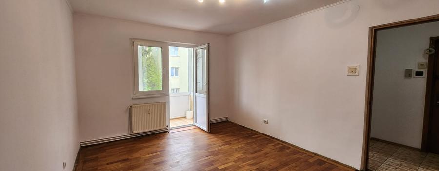 Apartament 2 camere in Centrul Civic, etaj 3, balcon,clasa energetica B, liber !