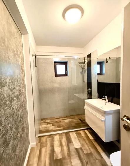 Apartament de 2 camere, 70 mp, centrala, balcon, Sisesti