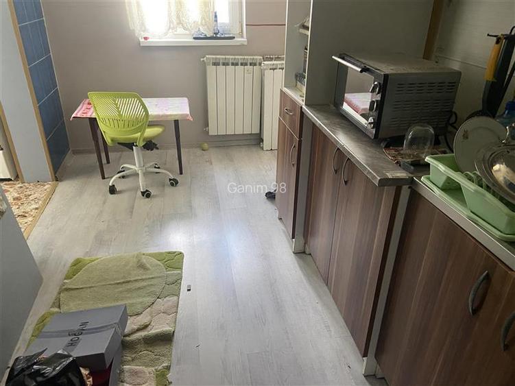 Apartament 2 camere ,etaj 1 din 4 , 54 mp, zona Inspectoratul Scolar, decomandat - 13