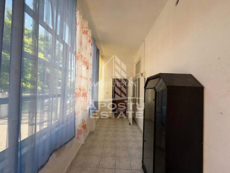 Casa de vanzare in Sandra, 5755 mp, teren, acoperis nou - 8