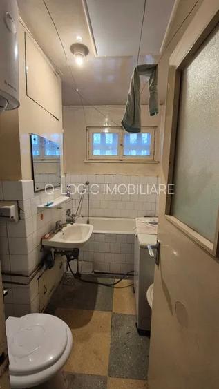 Apartament 3 camere liber la vanzare zona Piata Astra - 5