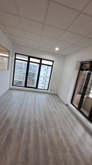 SPATIU BIROU- CLADIRE BIROURI PREMIUM- COSTURILE UTILITATILOR SUNT INCLUSE