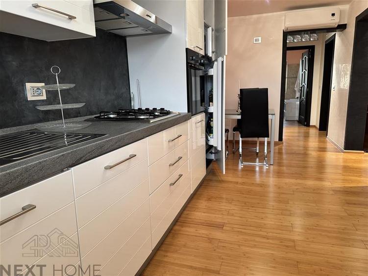 APARTAMENT 2 CAMERE , 2 STEJARI