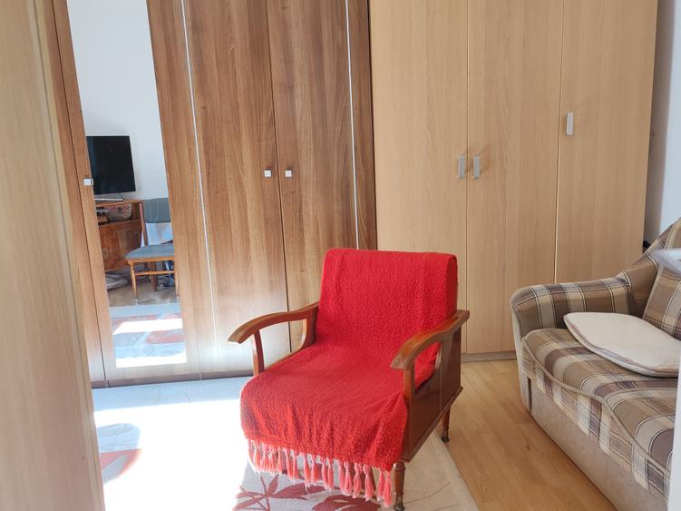 Apartament 3 camere in casa zona Central