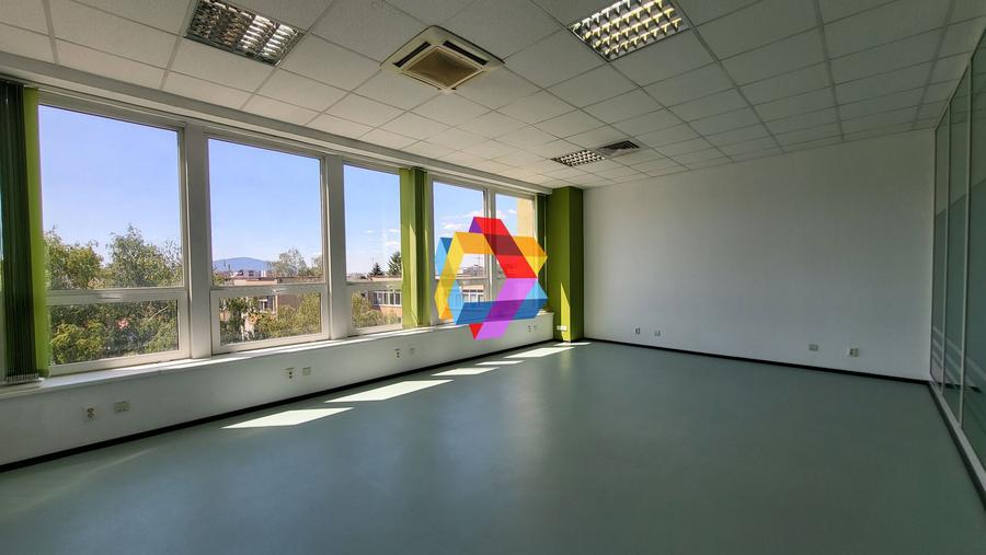 Spatiu de birouri - 495.8 mp #PLUS Spatii comerciale / Birouri
