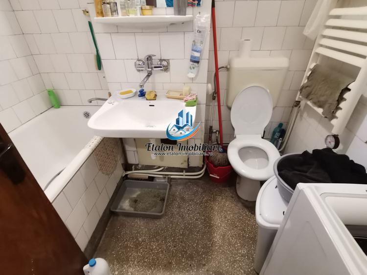 Apartament 4 camere semidecomandat, etaj 6, Maratei