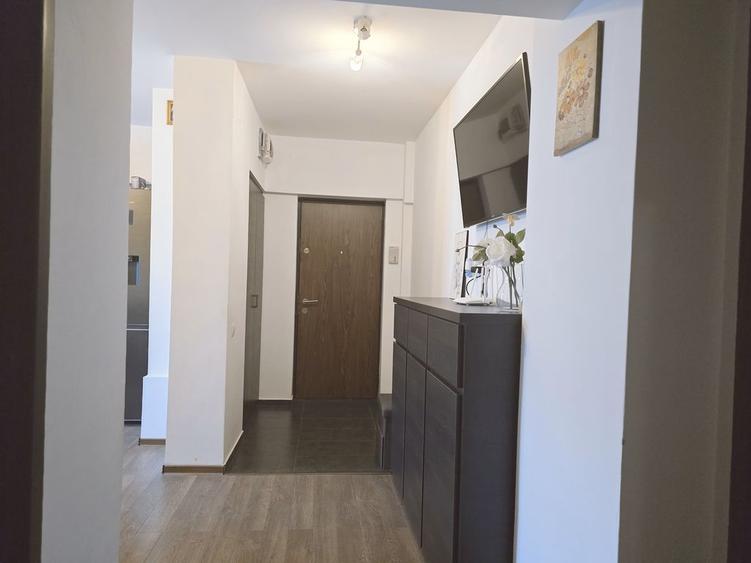 Centrul Civic zona Toamnei decomandat pozitie exceptionala etaj 3/4