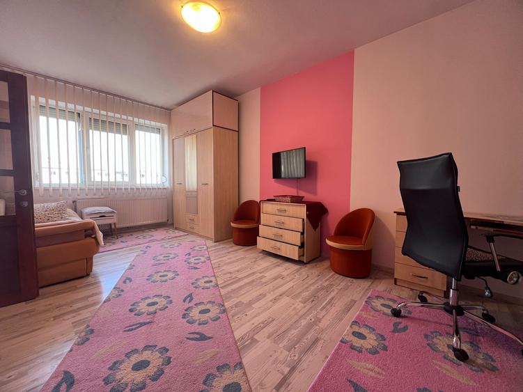 Apartament o camera,zona Gojdu