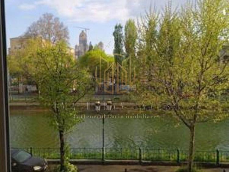 Piata Kogalniceanu 2 cam 48 mp 116000 eur